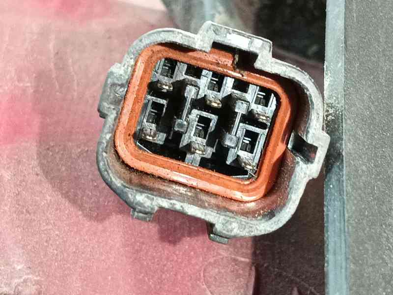 Recambio de piloto trasero izquierdo para kia sportage ii (je_, km_) 2.0 crdi referencia OEM IAM 924011F011  