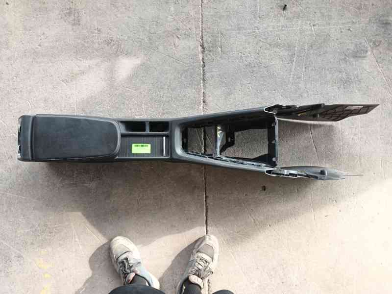 Recambio de apoyabrazos central para skoda octavia iv (nx3, nn3, pv3) 1.5 tsi referencia OEM IAM   