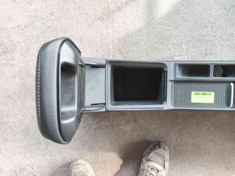Recambio de apoyabrazos central para skoda octavia iv (nx3, nn3, pv3) 1.5 tsi referencia OEM IAM   