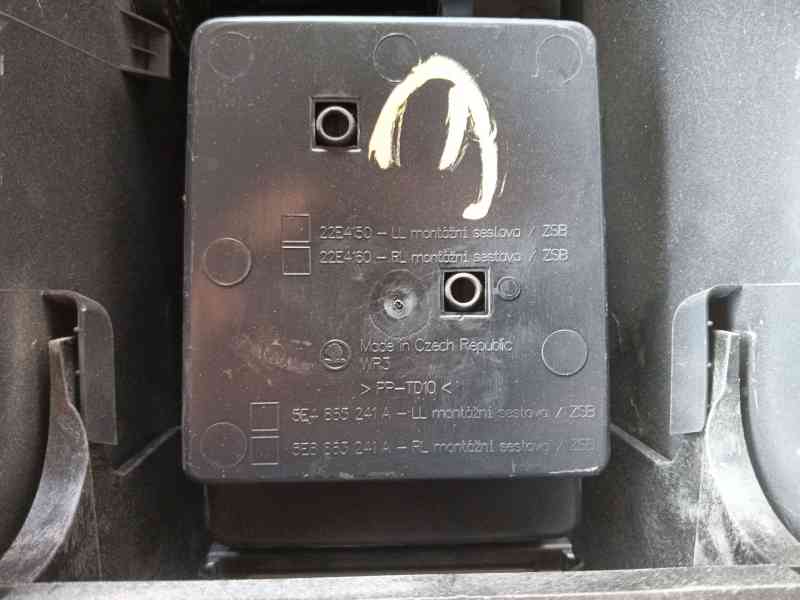 Recambio de apoyabrazos central para skoda octavia iv (nx3, nn3, pv3) 1.5 tsi referencia OEM IAM   