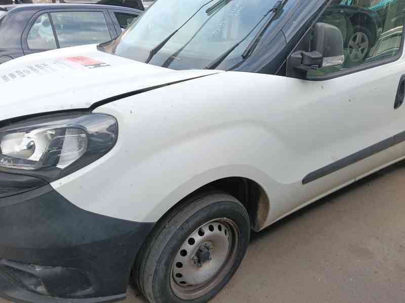 Recambio de aleta delantera izquierda para fiat doblo cargo (263_) 1.3 d multijet (263wxu1a) referencia OEM IAM 0000051822255  