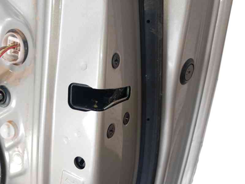 Recambio de puerta trasera derecha para mazda 3 hatchback (bp) 2.0 skyactiv-g (bp5h, bp6h) referencia OEM IAM   