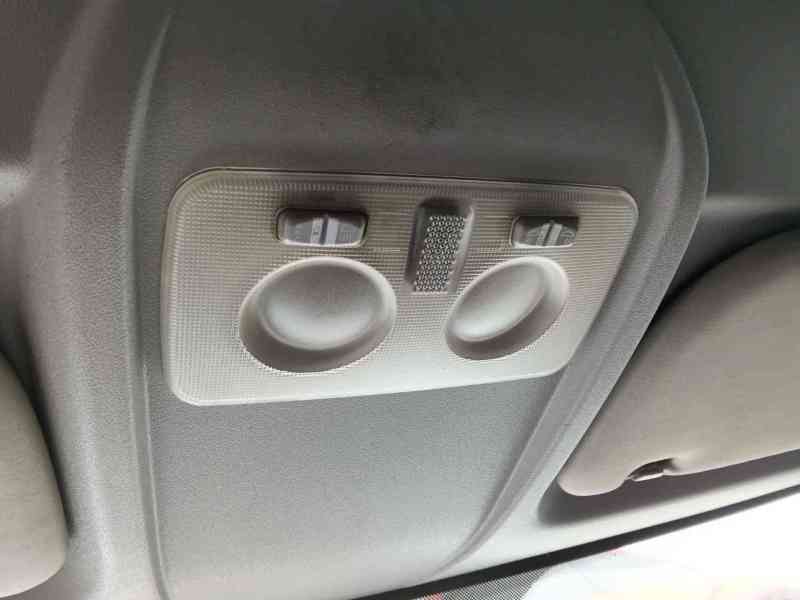 Recambio de luz interior delantera central para fiat doblo cargo (263_) 1.3 d multijet (263wxu1a) referencia OEM IAM 00007357109