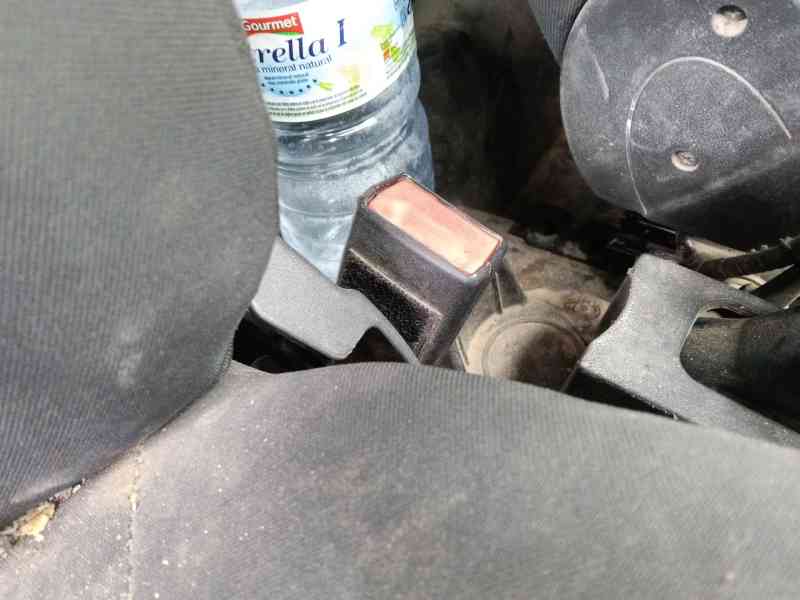 Recambio de enganche cinturon delantero derecho para fiat doblo cargo (263_) 1.3 d multijet (263wxu1a) referencia OEM IAM   