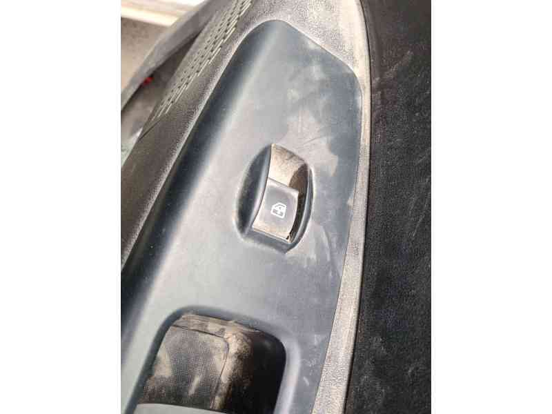 Recambio de mando elevalunas delantero derecho para fiat doblo cargo (263_) 1.3 d multijet (263wxu1a) referencia OEM IAM 0000735