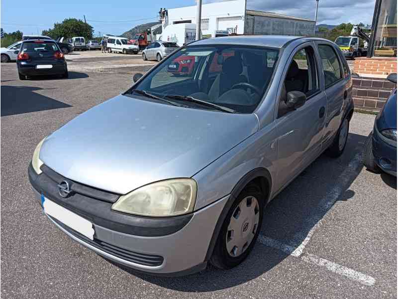 opel corsa c (x01) del año 2002