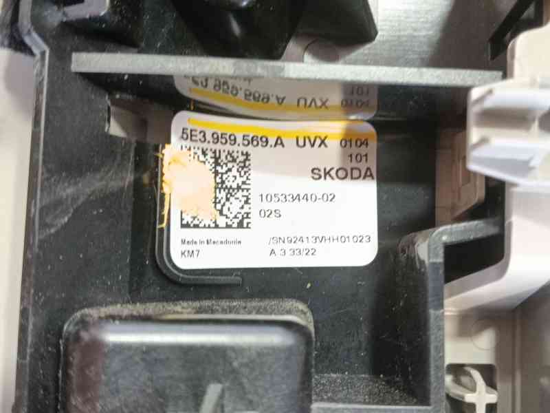 Recambio de luz interior delantera central para skoda octavia iv (nx3, nn3, pv3) 1.5 tsi referencia OEM IAM 5E3959569ATJA  