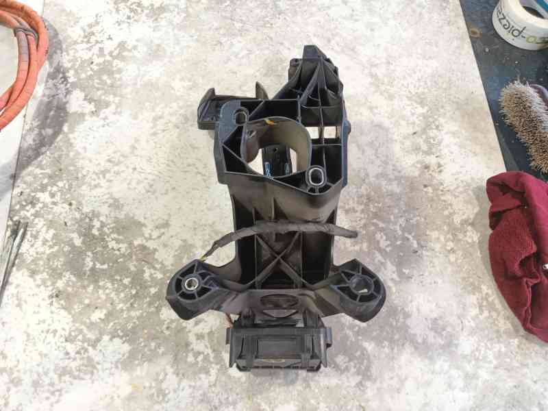 Recambio de pedal freno para skoda octavia iv (nx3, nn3, pv3) 1.5 tsi referencia OEM IAM   