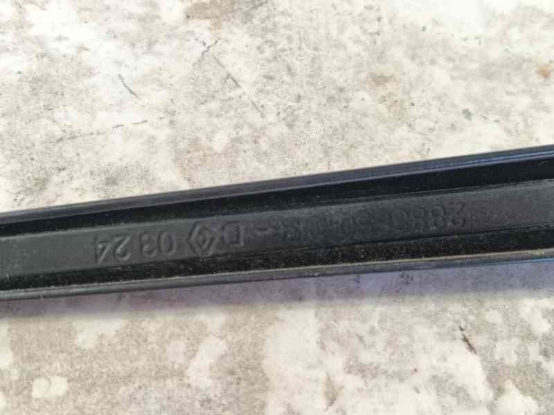 Recambio de brazo limpia delantero derecho para renault clio v (b7_) 1.6 e-tech 145 (b7mu) referencia OEM IAM   