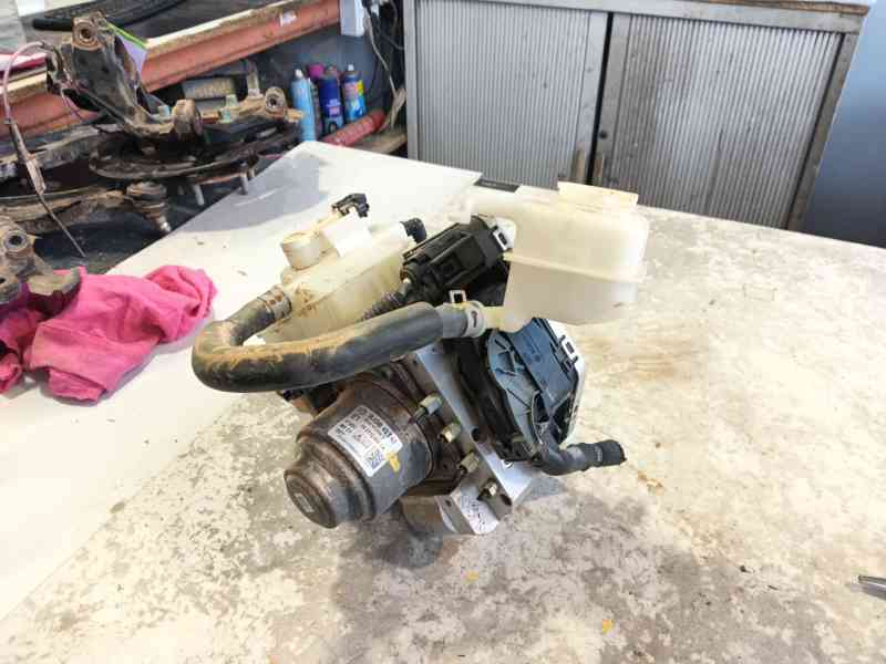 Recambio de bomba freno para mazda 3 hatchback (bp) 2.0 skyactiv-g (bp5h, bp6h) referencia OEM IAM   