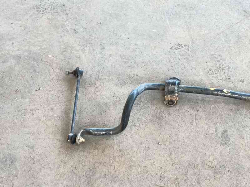 Recambio de barra estabilizadora delantera para mazda 3 hatchback (bp) 2.0 skyactiv-g (bp5h, bp6h) referencia OEM IAM   