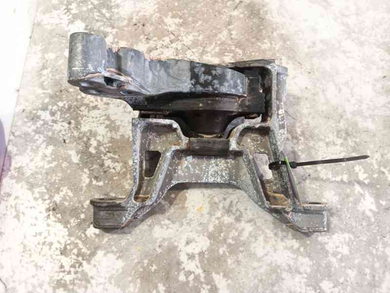 Recambio de soporte motor delantero derecho para mazda 3 hatchback (bp) 2.0 skyactiv-g (bp5h, bp6h) referencia OEM IAM   