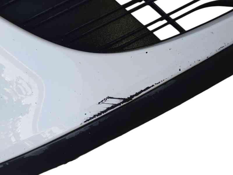 Recambio de paragolpes delantero para renault megane iii hatchback (bz0/1_, b3_) 1.5 dci referencia OEM IAM 620220035R  