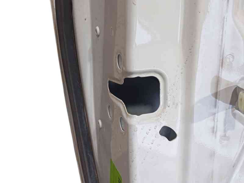 Recambio de puerta trasera izquierda para renault megane iii hatchback (bz0/1_, b3_) 1.5 dci referencia OEM IAM 821003885R  