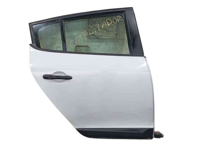 Recambio de puerta trasera derecha para renault megane iii hatchback (bz0/1_, b3_) 1.5 dci referencia OEM IAM 821006014R  