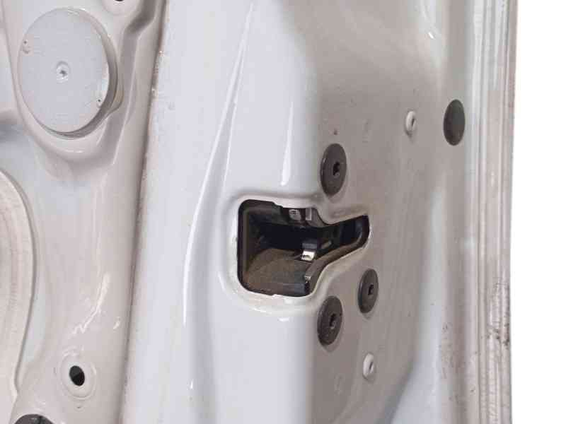 Recambio de puerta delantera derecha para renault megane iii hatchback (bz0/1_, b3_) 1.5 dci referencia OEM IAM 801006560R  