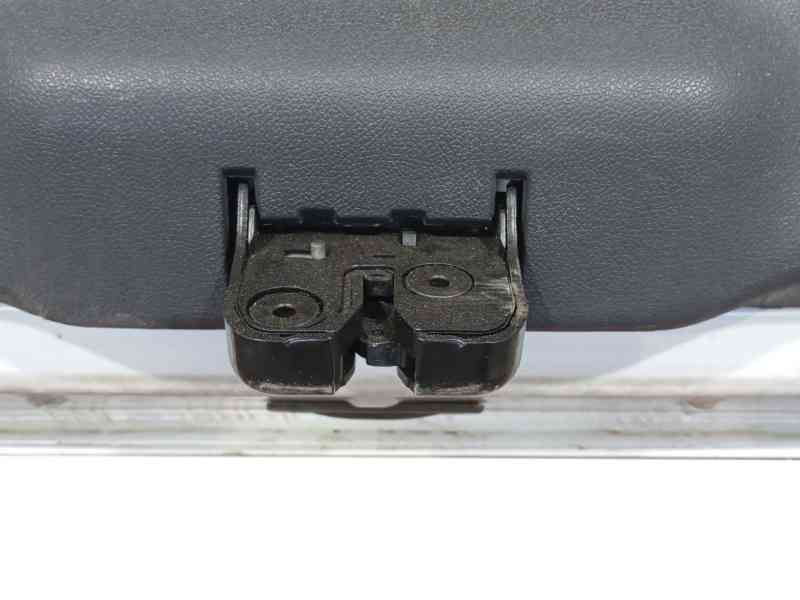 Recambio de porton trasero para renault megane iii hatchback (bz0/1_, b3_) 1.5 dci referencia OEM IAM 901002517R  