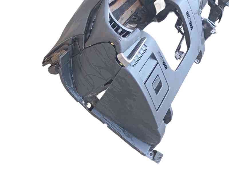 Recambio de salpicadero para mazda 3 hatchback (bp) 2.0 skyactiv-g (bp5h, bp6h) referencia OEM IAM   