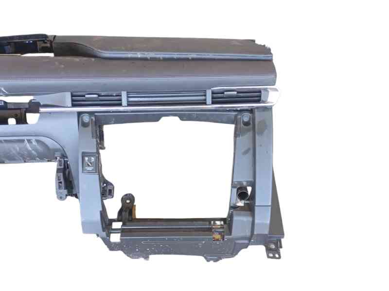 Recambio de salpicadero para mazda 3 hatchback (bp) 2.0 skyactiv-g (bp5h, bp6h) referencia OEM IAM   