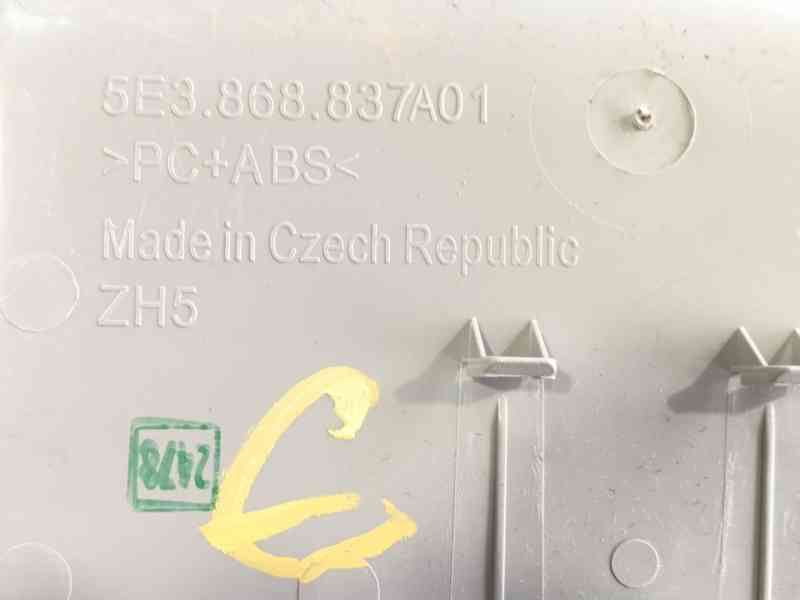 Recambio de luz interior delantera central para skoda fabia iv (pj3) 1.5 tsi referencia OEM IAM 5E3959569ATJA 5E3959569A 1053344