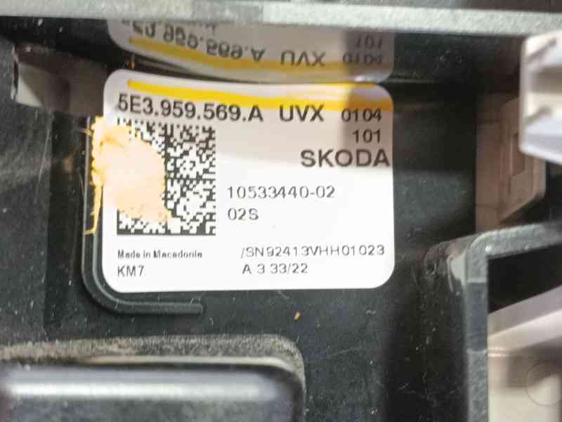 Recambio de luz interior delantera central para skoda fabia iv (pj3) 1.5 tsi referencia OEM IAM 5E3959569ATJA 5E3959569A 1053344