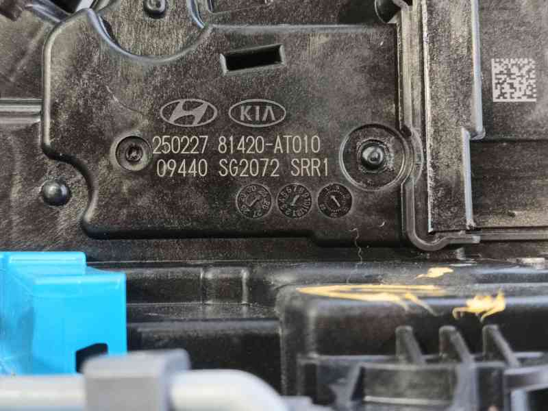 Recambio de cerradura puerta trasera derecha para kia niro ii (sg2) 1.6 gdi plug-in hybrd referencia OEM IAM  25022781420AT010 