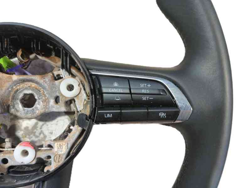 Recambio de volante para mazda 3 hatchback (bp) 2.0 skyactiv-g (bp5h, bp6h) referencia OEM IAM   