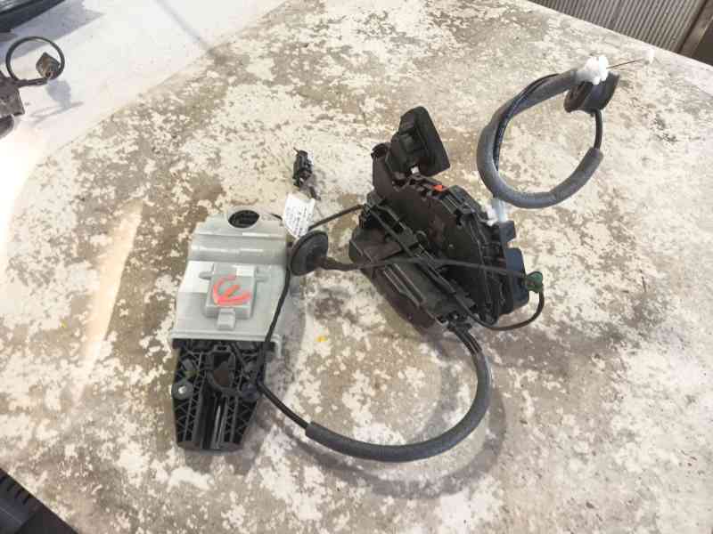 Recambio de cerradura puerta trasera derecha para skoda fabia iv (pj3) 1.5 tsi referencia OEM IAM 5TA839016Q  