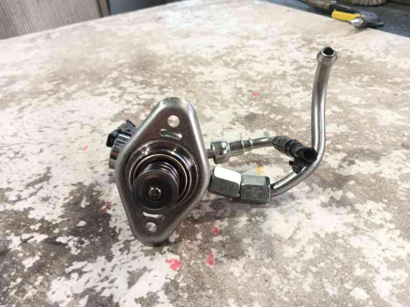 Recambio de bomba inyeccion para ford puma (j2k, cf7) 1.0 ecoboost referencia OEM IAM   