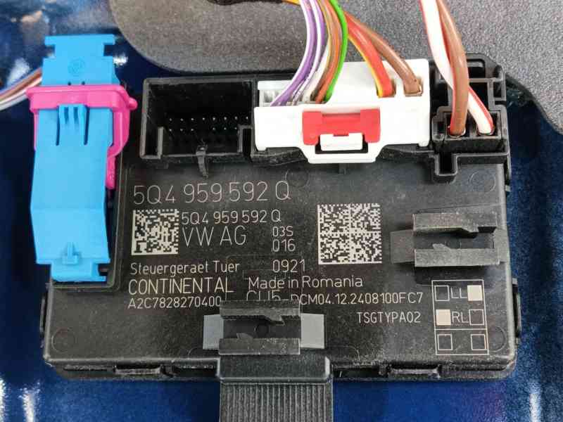 Recambio de puerta delantera derecha para seat ateca (kh7, khp) 1.0 tsi referencia OEM IAM 575831052E  