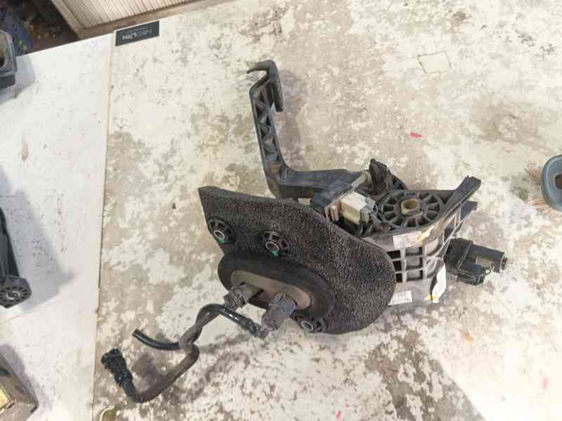 Recambio de pedal freno para ford transit courier b460 monospace 1.5 tdci referencia OEM IAM   