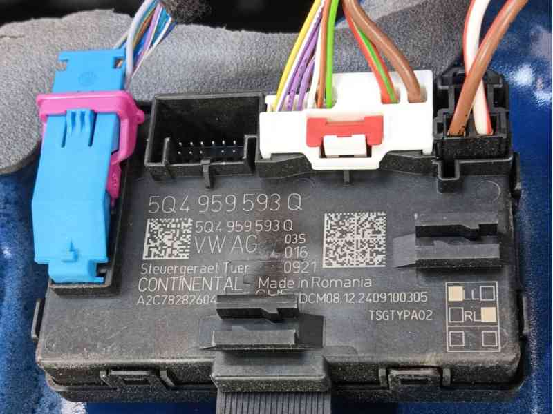 Recambio de puerta delantera izquierda para seat ateca (kh7, khp) 1.0 tsi referencia OEM IAM 575831051E  