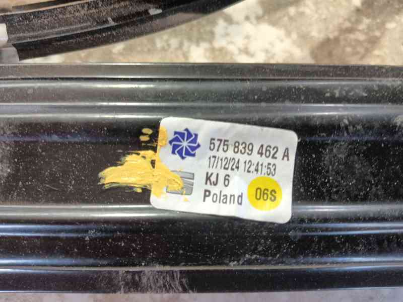 Recambio de elevalunas trasero derecho para seat ateca (kh7, khp) 1.0 tsi referencia OEM IAM 575839462A  