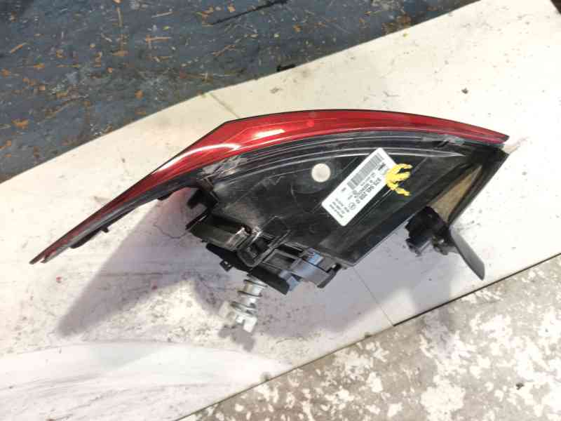 Recambio de piloto trasero derecho para seat ateca (kh7, khp) 1.0 tsi referencia OEM IAM 575945096E  