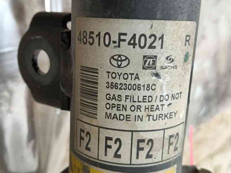 Recambio de amortiguador delantero derecho para toyota c-hr (_x1_) 1.8 hybrid (zyx10_, zyx11_) referencia OEM IAM 48510F9020  