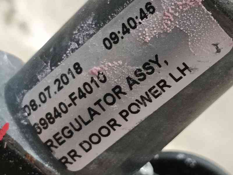Recambio de elevalunas trasero izquierdo para toyota c-hr (_x1_) 1.8 hybrid (zyx10_, zyx11_) referencia OEM IAM 69840F4010  