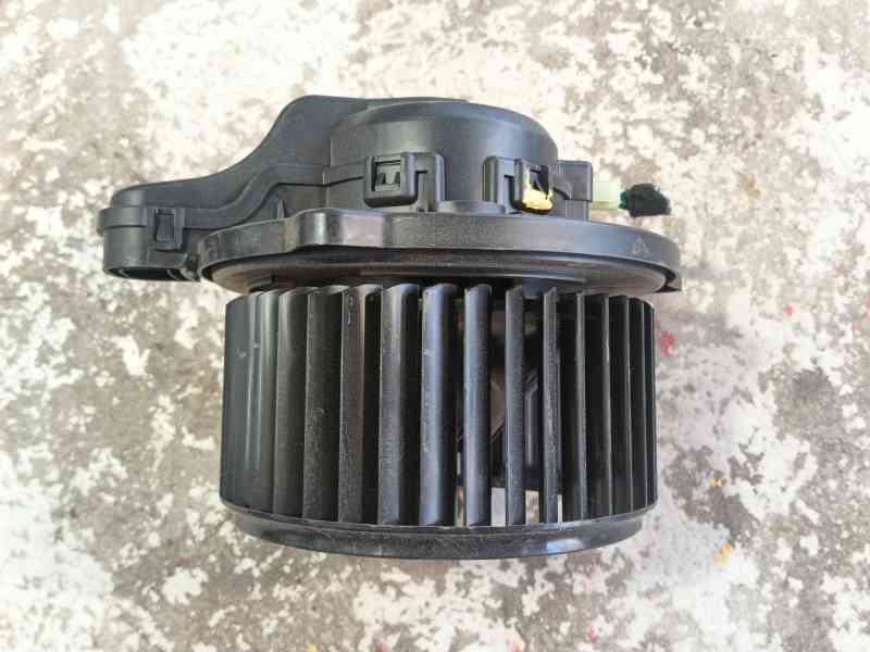 Recambio de motor calefaccion para kia niro ii (sg2) 1.6 gdi plug-in hybrd referencia OEM IAM   