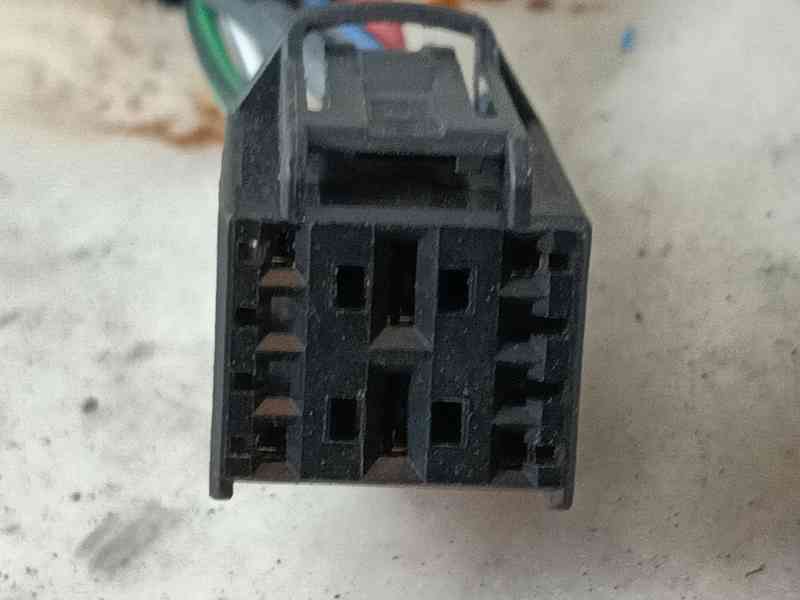 Recambio de amortiguadores maletero / porton para skoda octavia iv (nx3, nn3) 1.4 tsi iv referencia OEM IAM 5E6827851B 519382214
