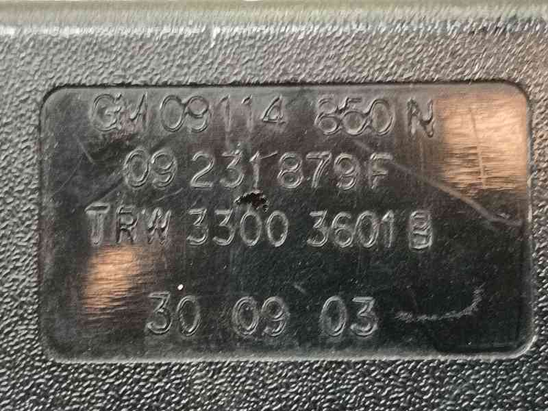 Recambio de enganche cinturon trasero izquierdo para opel corsa c (x01) 1.2 (f08, f68) referencia OEM IAM  09114850N 33003601