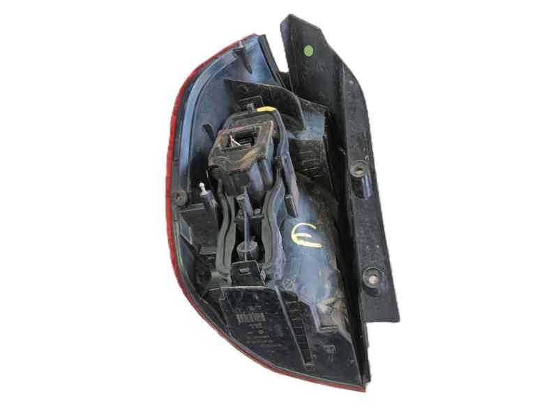 Recambio de piloto trasero derecho para renault grand scénic ii (jm0/1_) 1.9 dci (jm14) referencia OEM IAM 8200474327  