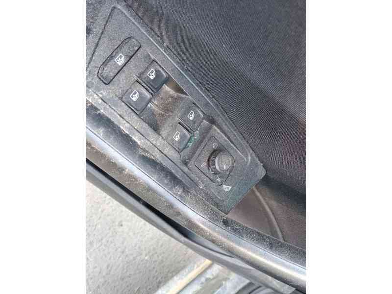 Recambio de mando elevalunas delantero izquierdo para volkswagen t-roc (a11, d11) 2.0 tdi scr referencia OEM IAM 5G0959857DWHS  
