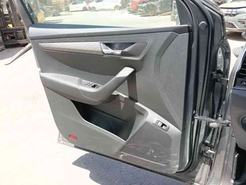 Recambio de guarnecido puerta delantera izquierda para skoda karoq (nu7, nd7) 1.5 tsi referencia OEM IAM   