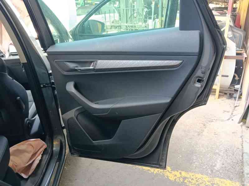 Recambio de guarnecido puerta trasera derecha para skoda karoq (nu7, nd7) 1.5 tsi referencia OEM IAM   