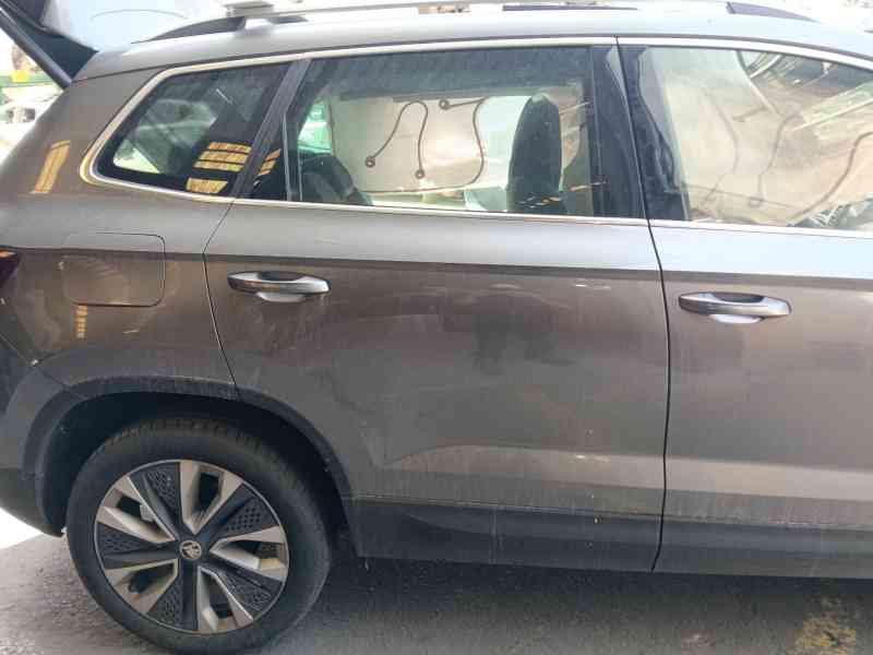 Recambio de puerta trasera derecha para skoda karoq (nu7, nd7) 1.5 tsi referencia OEM IAM 575833052J  