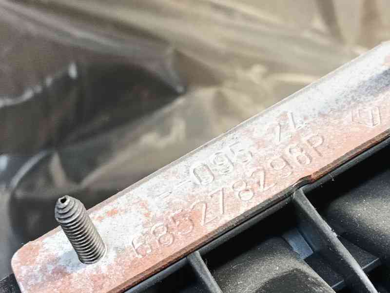 Recambio de salpicadero para dacia sandero iii 1.0 tce 90 referencia OEM IAM   