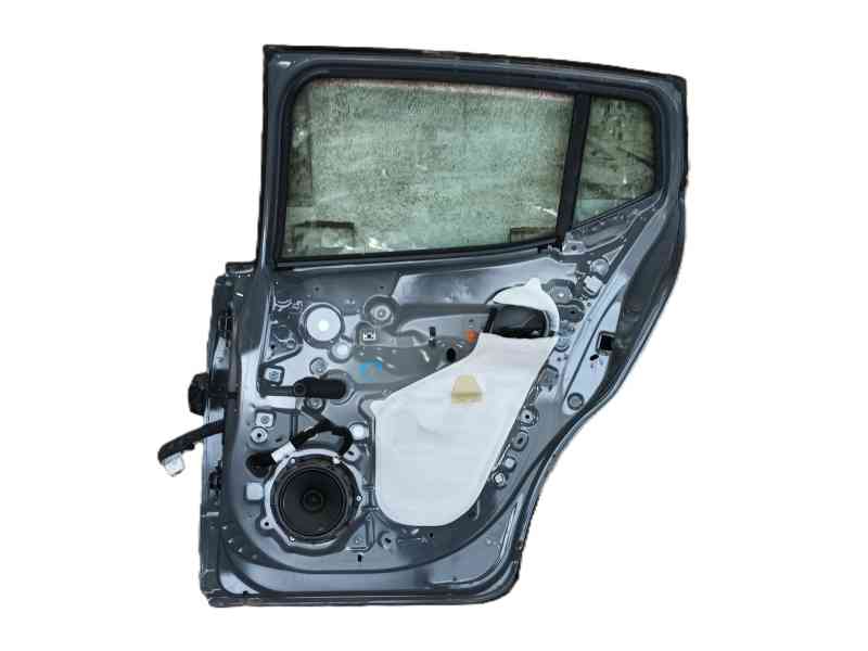 Recambio de puerta trasera derecha para dacia sandero iii 1.0 tce 90 referencia OEM IAM   