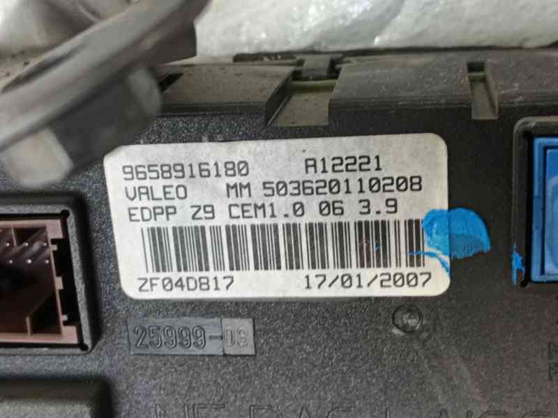 Recambio de puerta delantera derecha para peugeot 607 (9d, 9u) 2.7 hdi 24v referencia OEM IAM 9004L4  