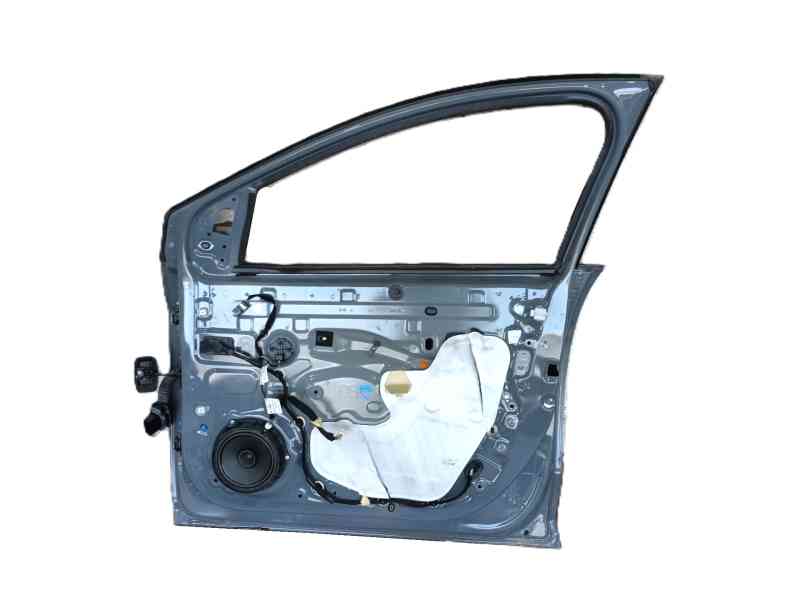 Recambio de puerta delantera derecha para dacia sandero iii 1.0 tce 90 referencia OEM IAM 801002545R  