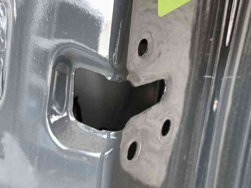 Recambio de puerta delantera derecha para dacia sandero iii 1.0 tce 90 referencia OEM IAM 801002545R  