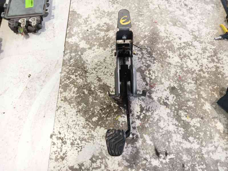 Recambio de pedal freno para dacia sandero iii 1.0 tce 90 referencia OEM IAM   
